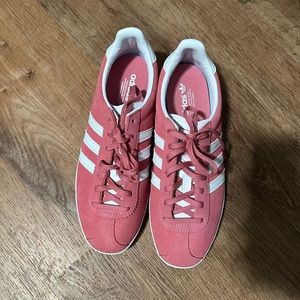 Adidas every day sneakers